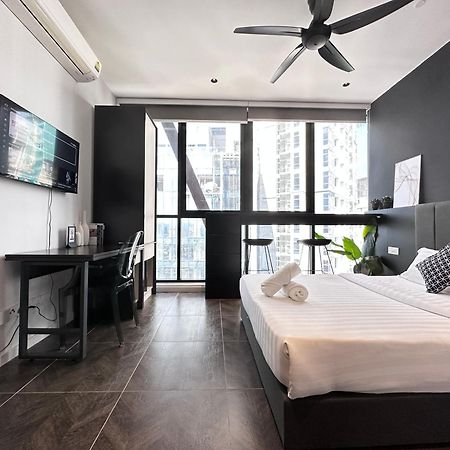 Scarletz Suites Klcc Twin Tower By Purple Orchid クアラルンプール エクステリア 写真