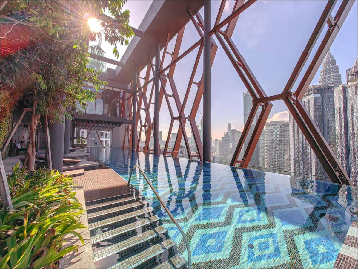 Scarletz Suites Klcc Twin Tower By Purple Orchid クアラルンプール エクステリア 写真