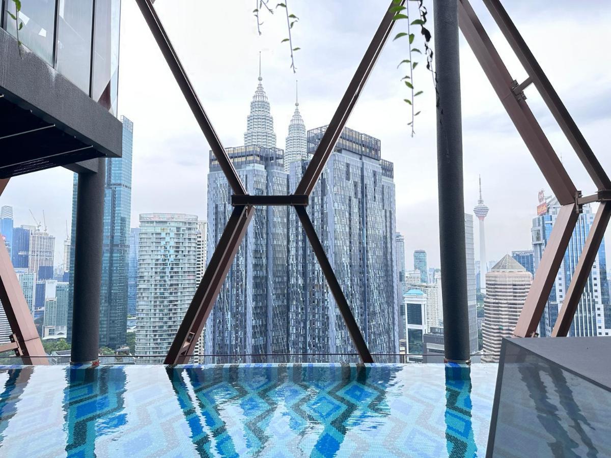 Scarletz Suites Klcc Twin Tower By Purple Orchid クアラルンプール エクステリア 写真