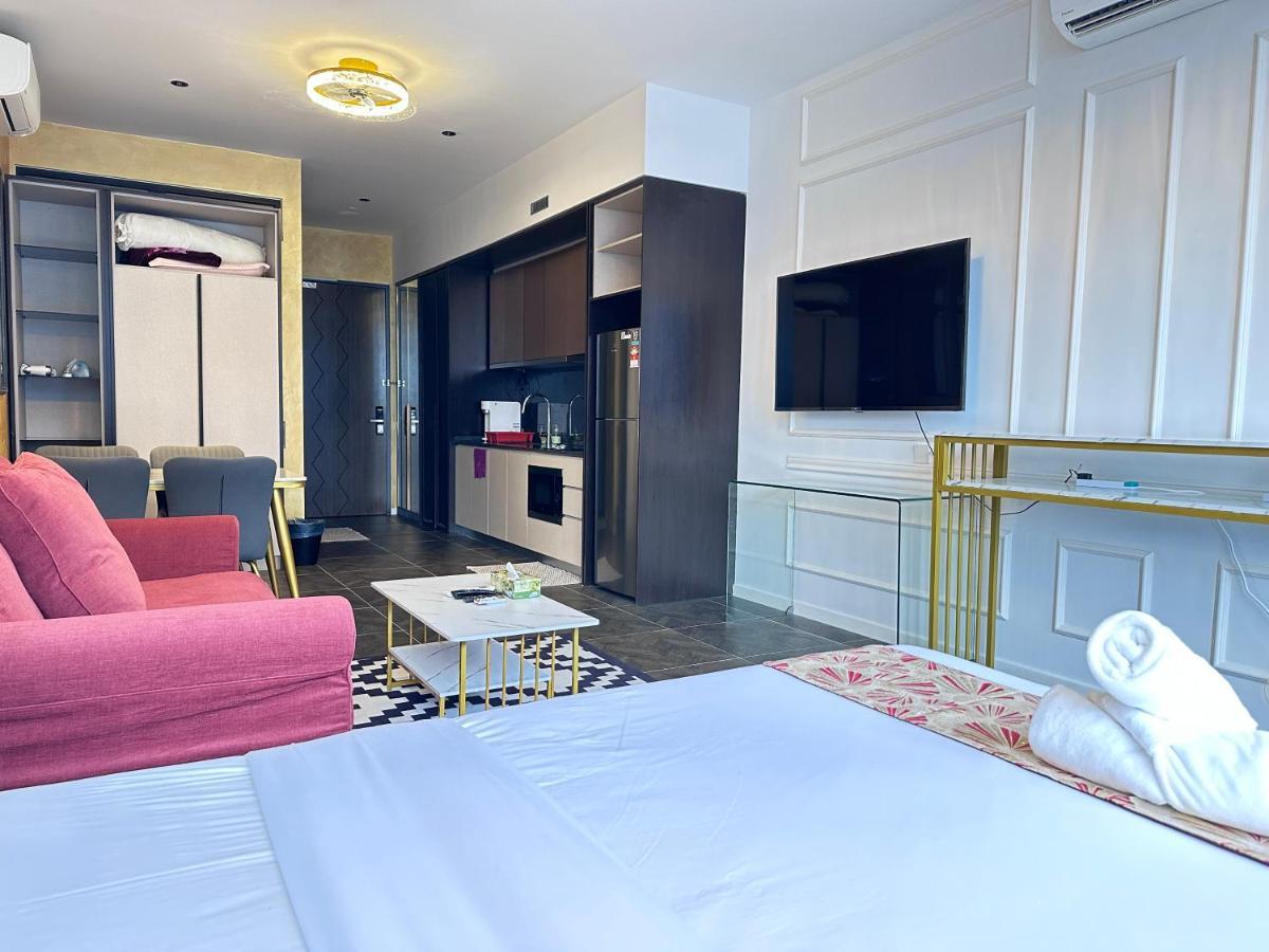 Scarletz Suites Klcc Twin Tower By Purple Orchid クアラルンプール エクステリア 写真