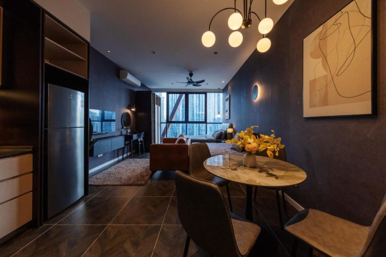 Scarletz Suites Klcc Twin Tower By Purple Orchid クアラルンプール エクステリア 写真