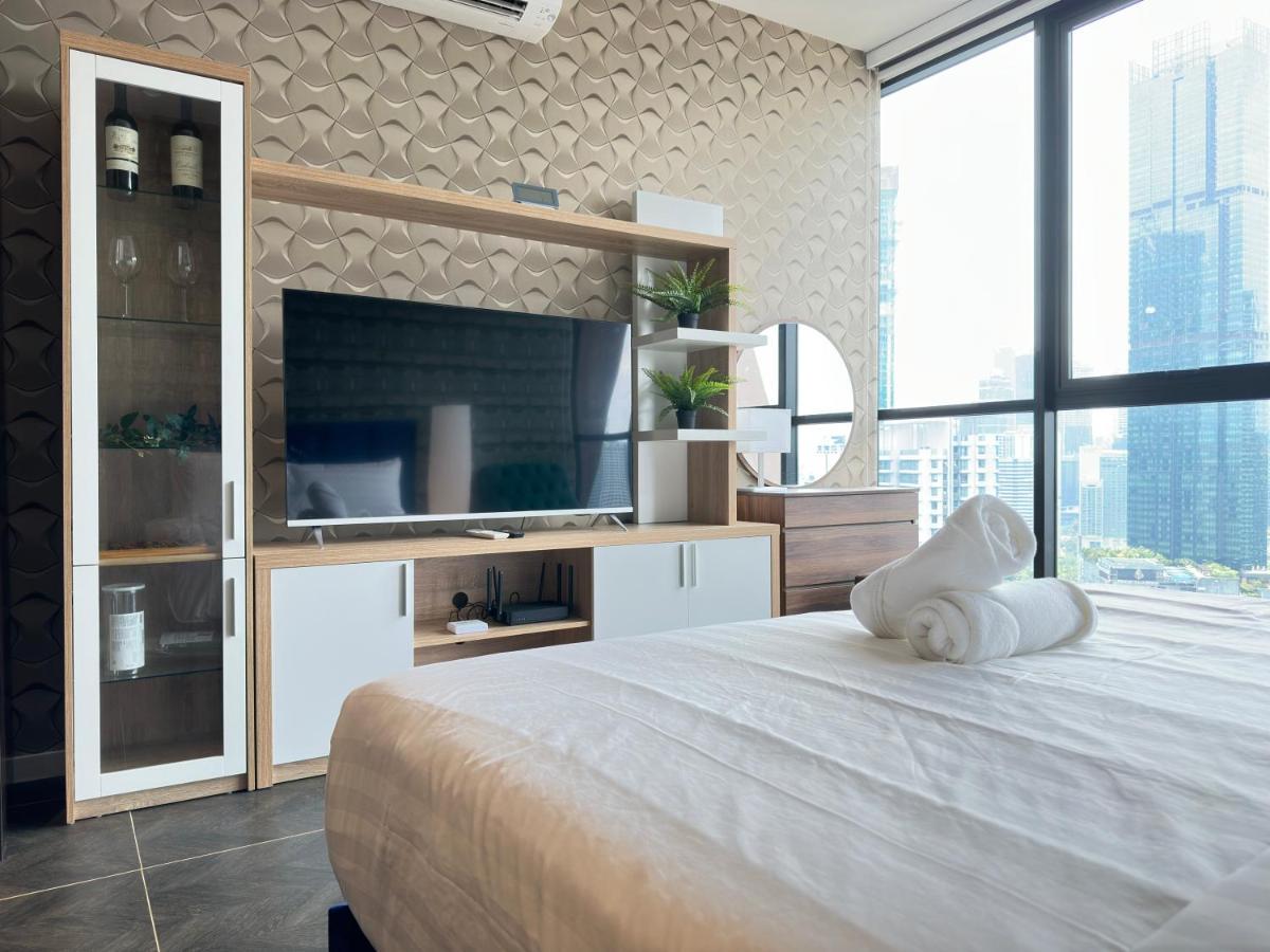 Scarletz Suites Klcc Twin Tower By Purple Orchid クアラルンプール エクステリア 写真