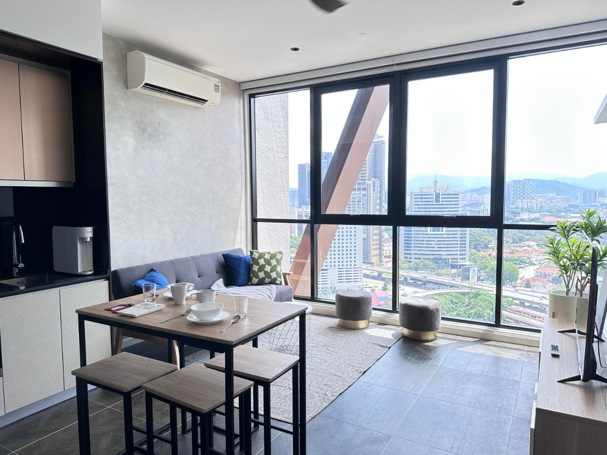 Scarletz Suites Klcc Twin Tower By Purple Orchid クアラルンプール エクステリア 写真