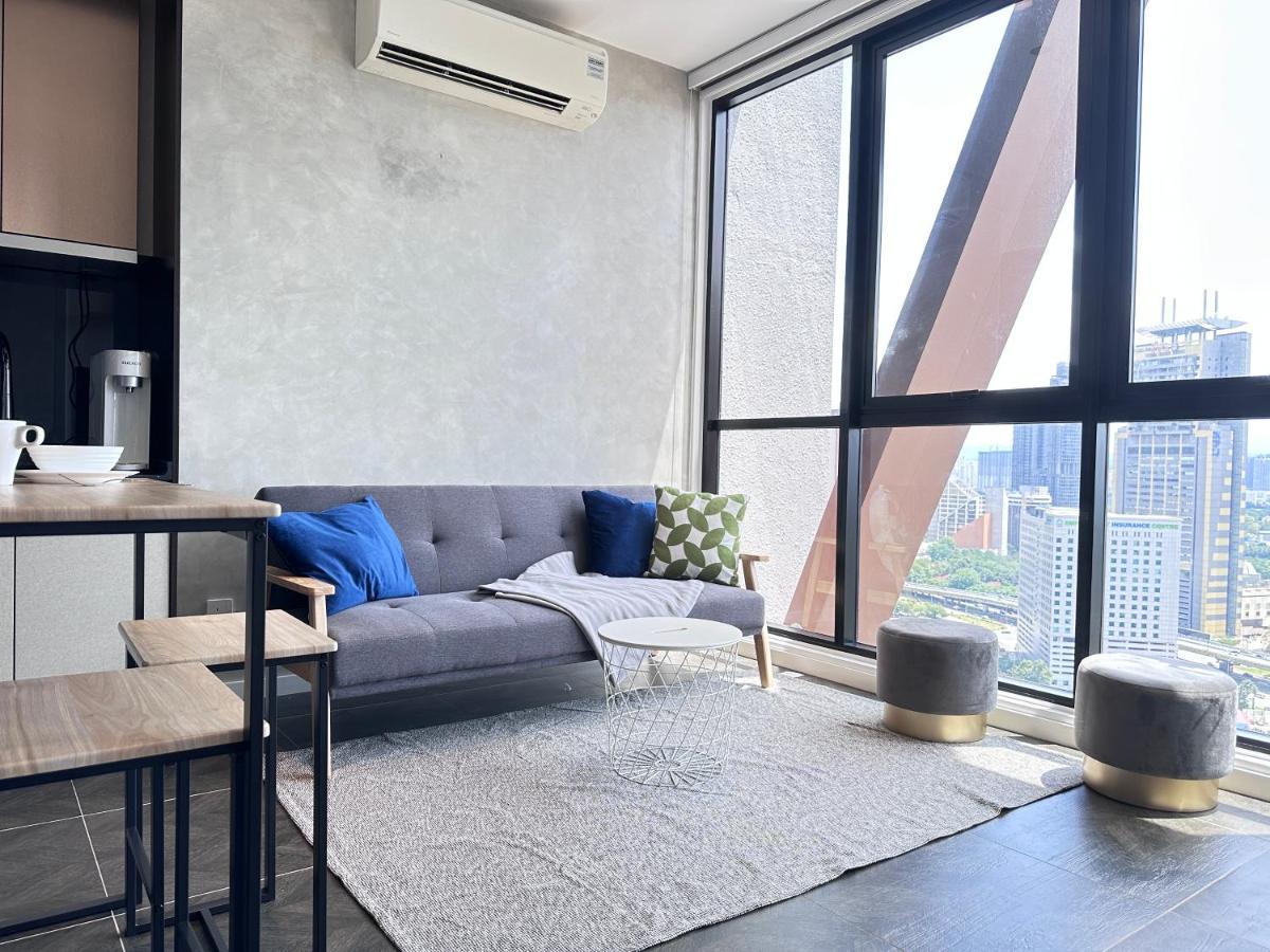 Scarletz Suites Klcc Twin Tower By Purple Orchid クアラルンプール エクステリア 写真