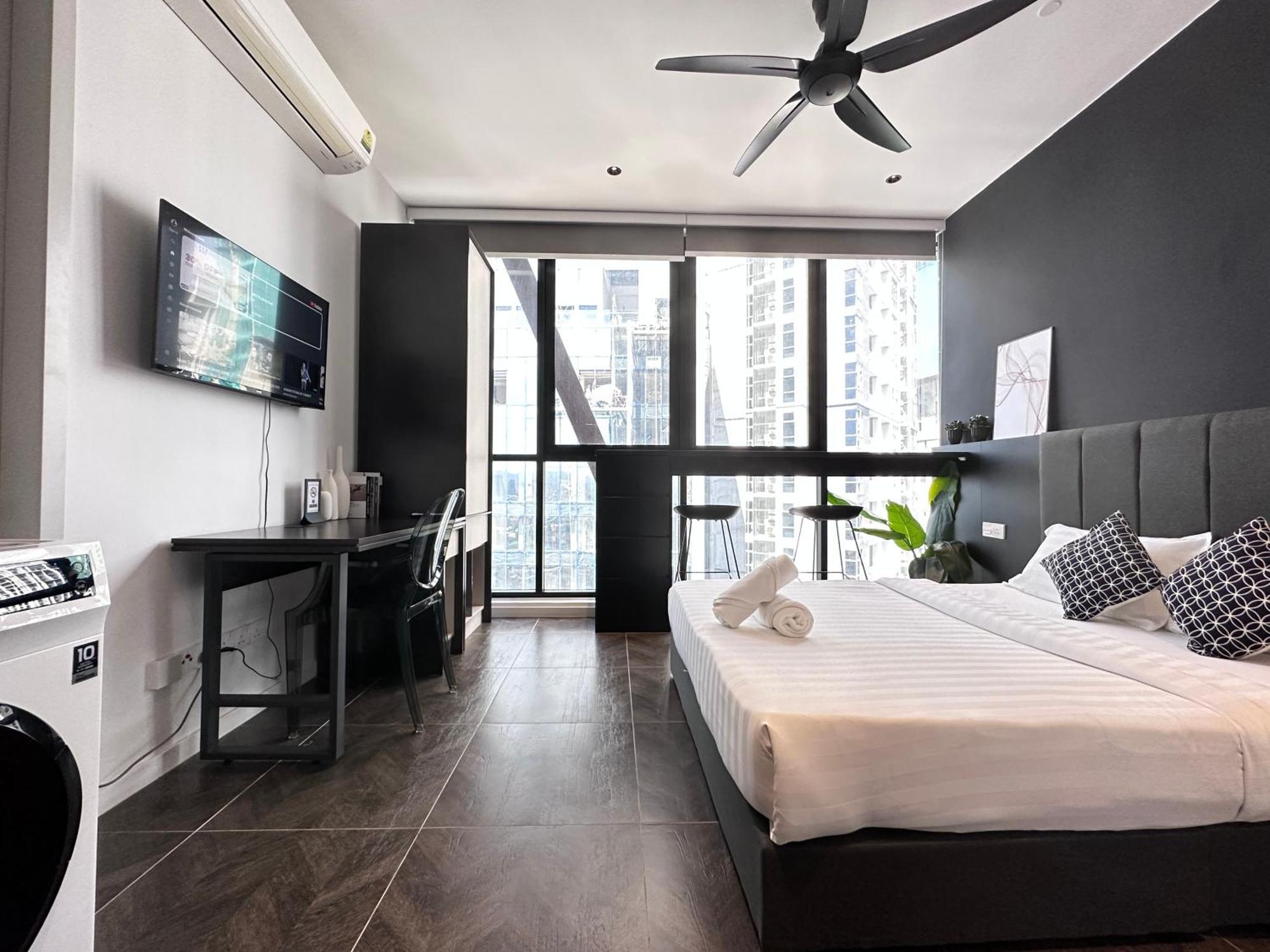 Scarletz Suites Klcc Twin Tower By Purple Orchid クアラルンプール エクステリア 写真