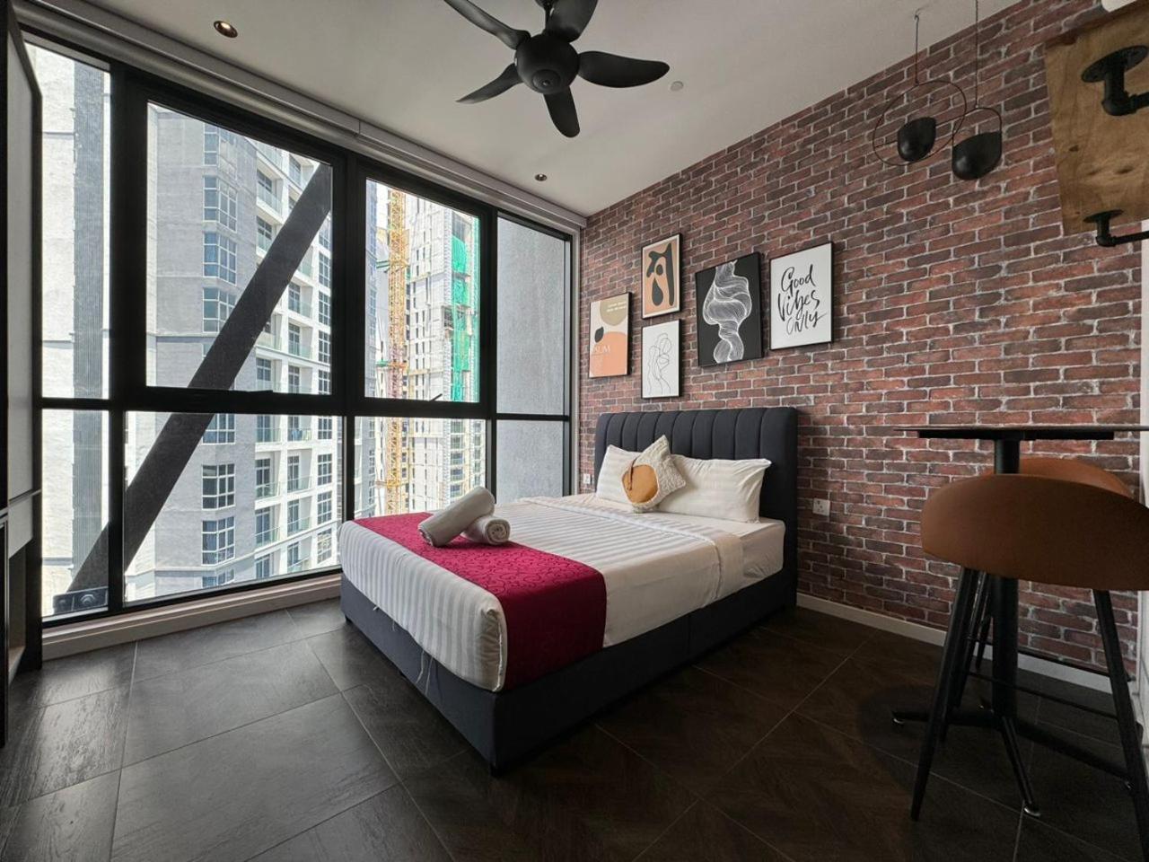 Scarletz Suites Klcc Twin Tower By Purple Orchid クアラルンプール エクステリア 写真