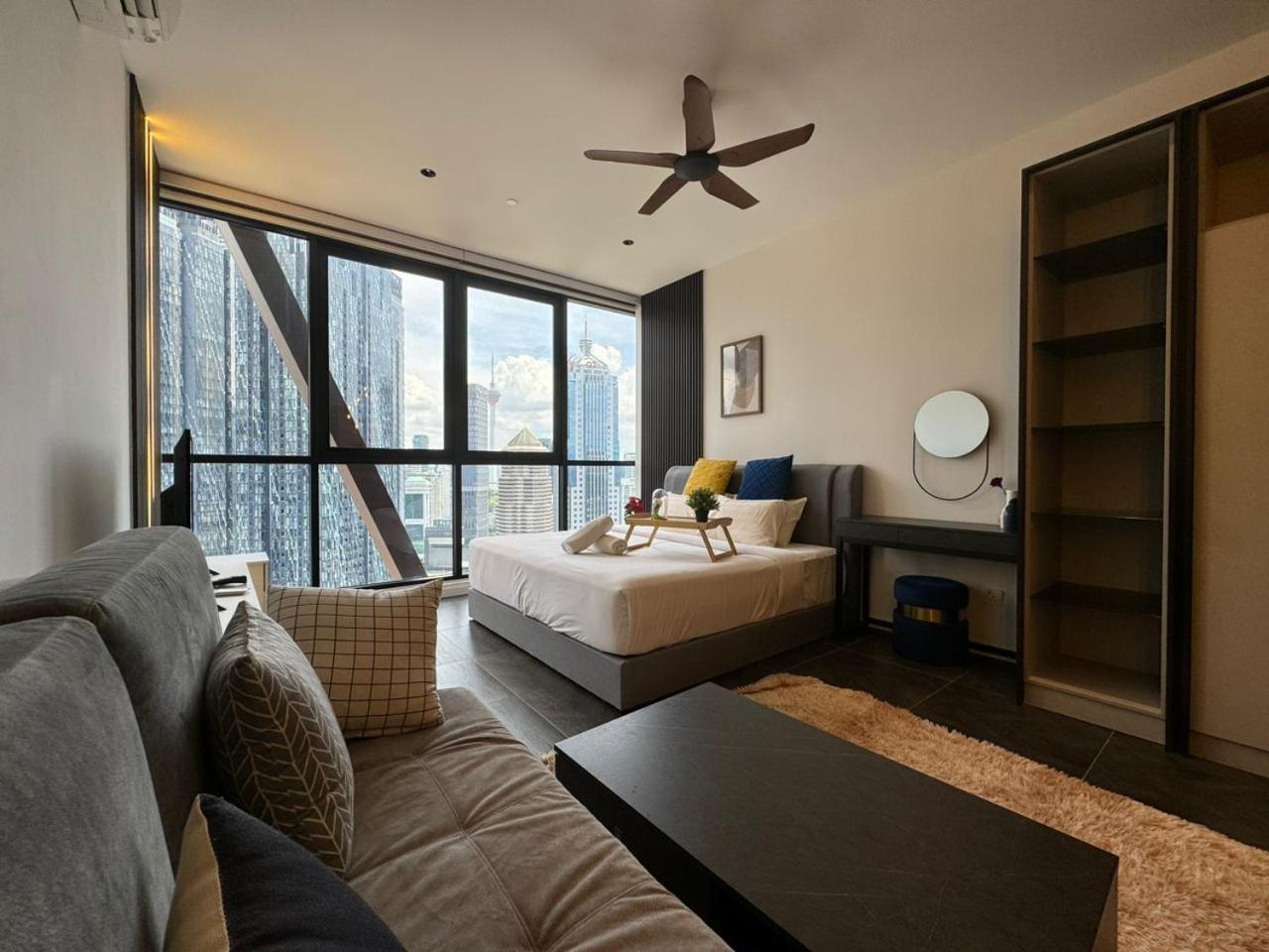 Scarletz Suites Klcc Twin Tower By Purple Orchid クアラルンプール エクステリア 写真