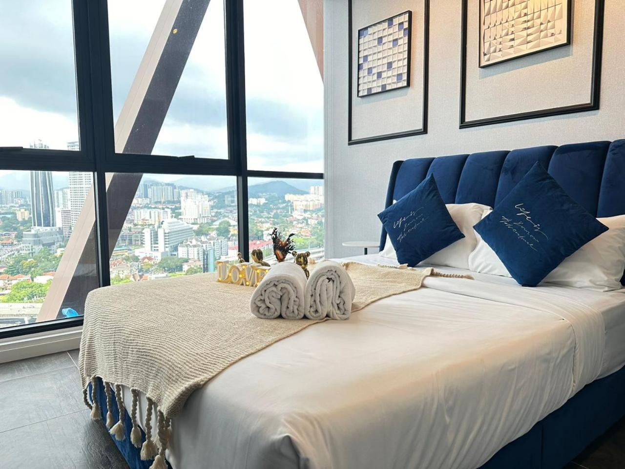 Scarletz Suites Klcc Twin Tower By Purple Orchid クアラルンプール エクステリア 写真