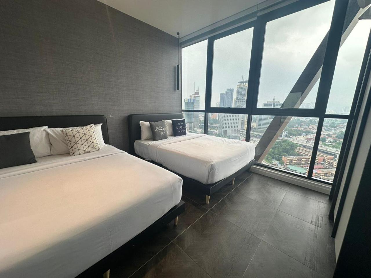 Scarletz Suites Klcc Twin Tower By Purple Orchid クアラルンプール エクステリア 写真